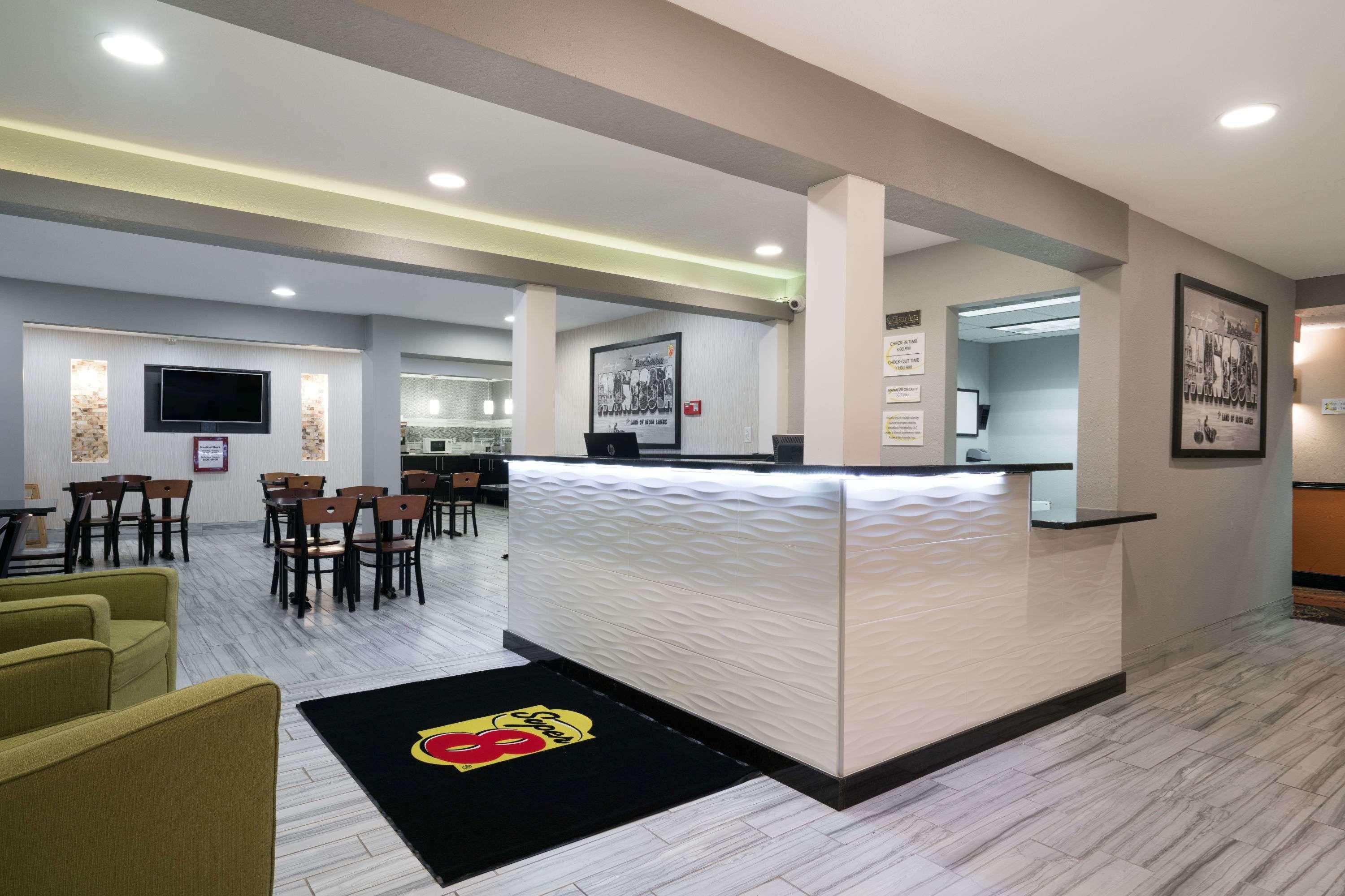 Super 8 By Wyndham Rochester Mayo Clinic Area מראה חיצוני תמונה