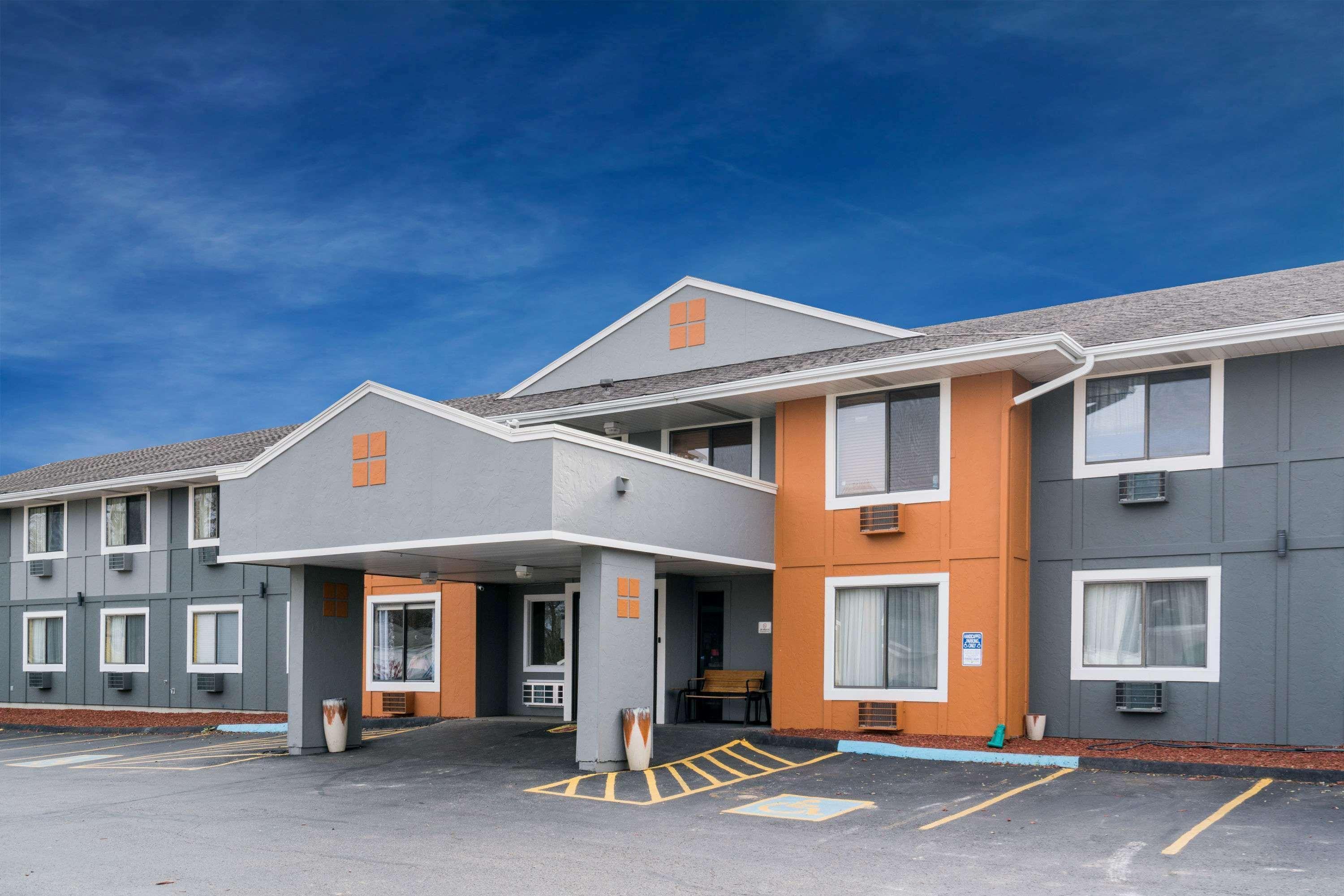 Super 8 By Wyndham Rochester Mayo Clinic Area מראה חיצוני תמונה