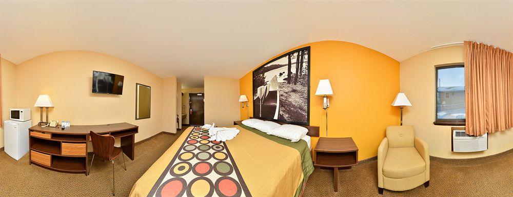 Super 8 By Wyndham Rochester Mayo Clinic Area מראה חיצוני תמונה