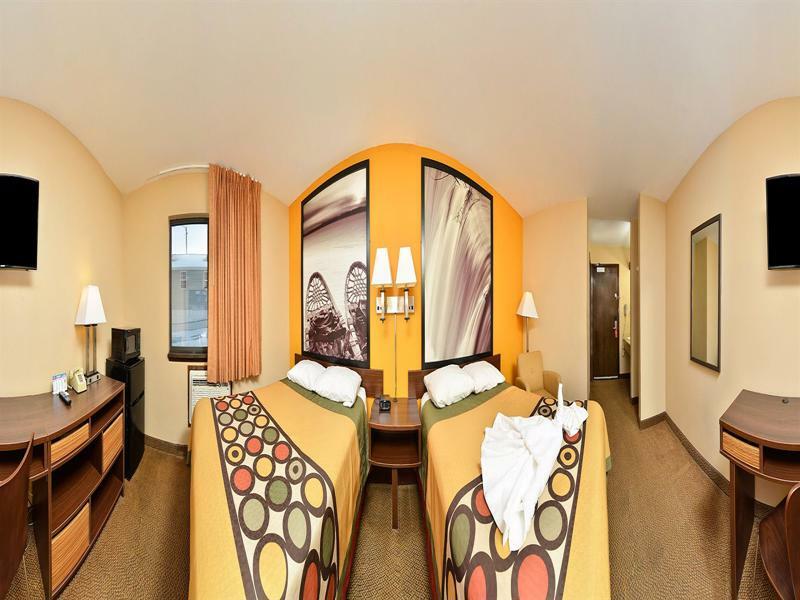 Super 8 By Wyndham Rochester Mayo Clinic Area מראה חיצוני תמונה